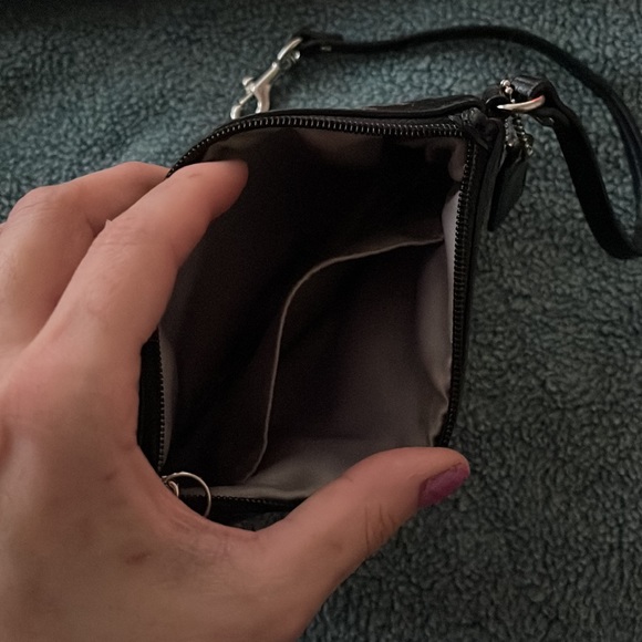 black COACH wrist wallet. Used once for an event. Basically new.No signs of wear - Picture 3 of 4